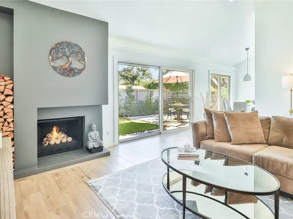 210 Estrellita Ln, Oak Park, CA 91377