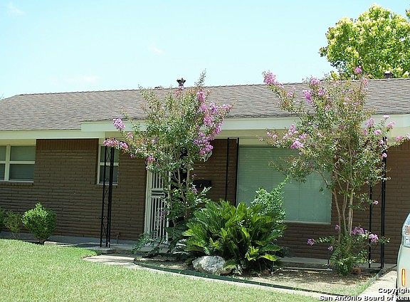 4th image of 4826 Dellcrest Dr