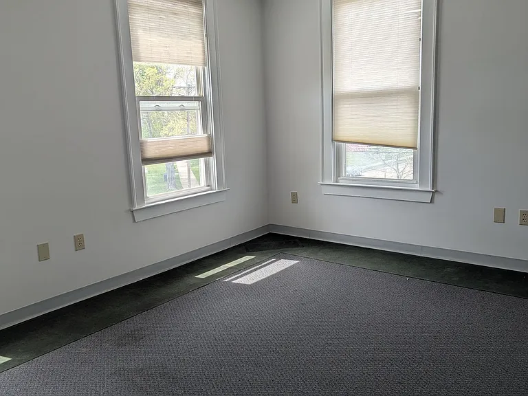 53 Granite St — Photo 2