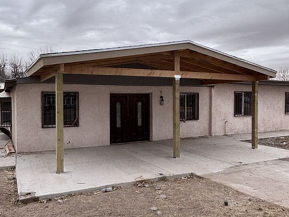 3rd image of 138 Boone Cir