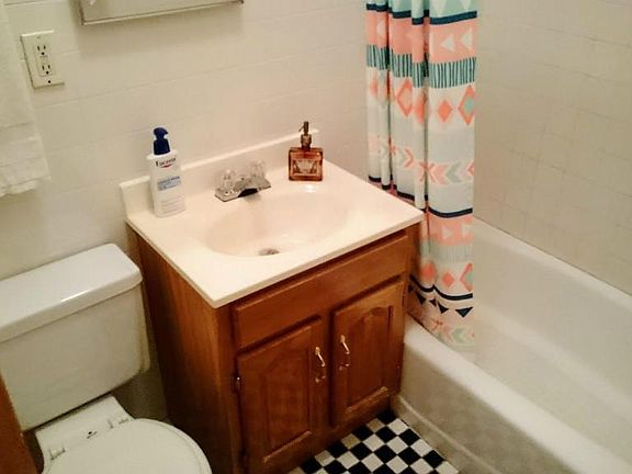 3rd image of 340 E 5th St APT A3