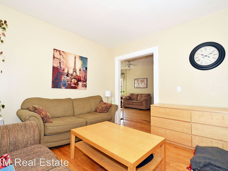 1st image of 704 4th St E