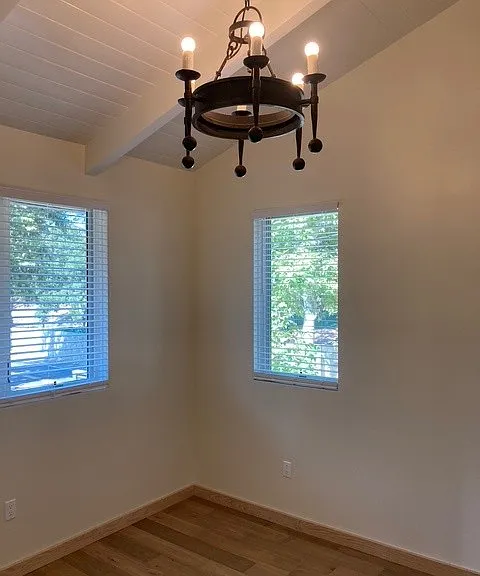 1247 E Valley Rd — Photo 6