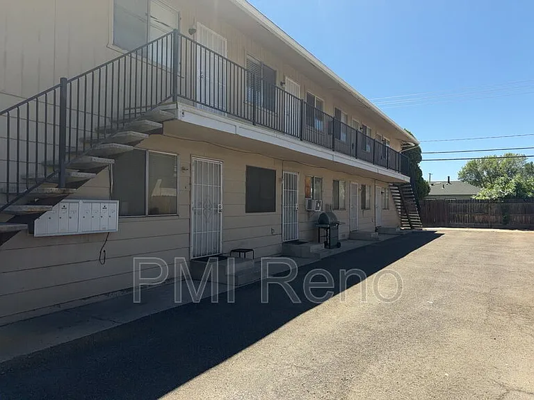 415 Greenbrae Dr #G — Photo 2
