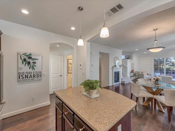 421 Chagall St, Mountain View, CA 94041