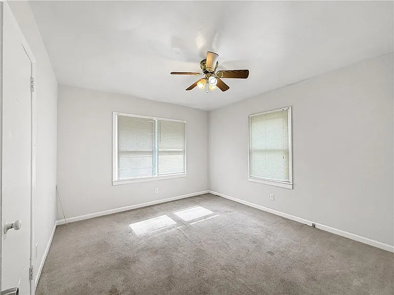 1668 Laurelwood Dr SW — Photo 13