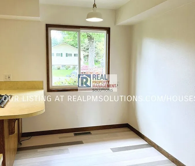 1120 NE 153rd Ave — Photo 17