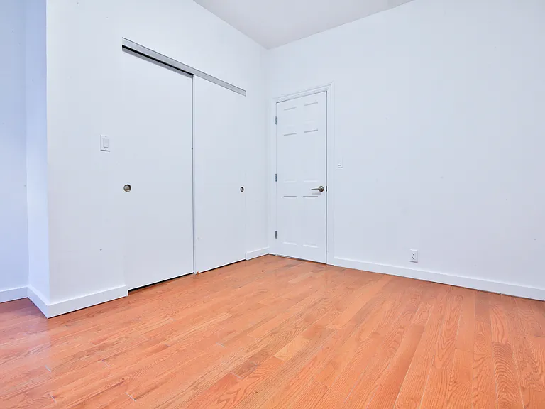 703 9th Ave #4C — Photo 7