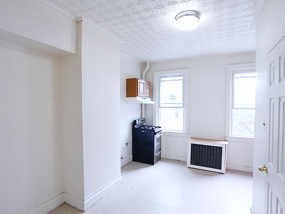 3rd image of 52-23 35th St #2R