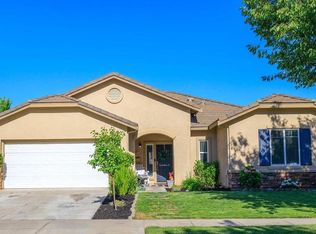 352 Shadow Creek Ave, Oakdale, CA 95361