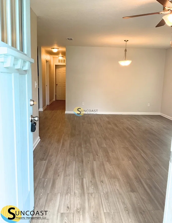 3BR In Riverview Estates! 32208 Area — Photo 2