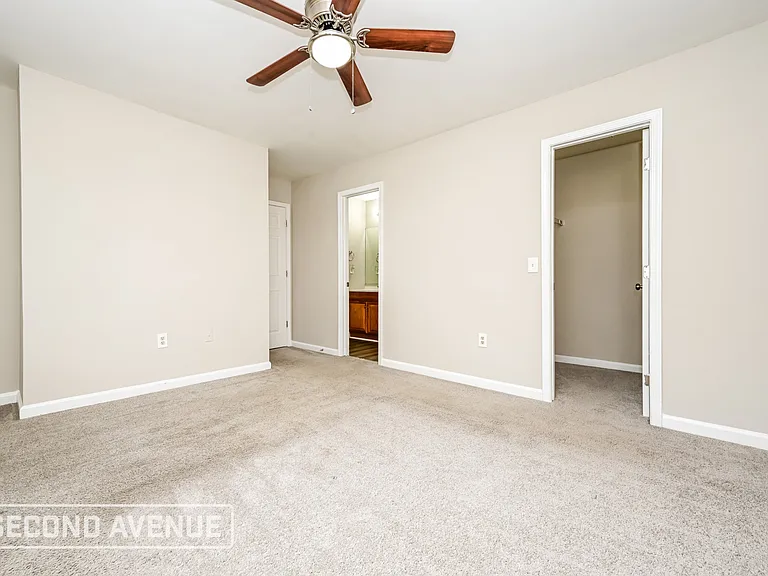 2370 Iron Horse Dr — Photo 10
