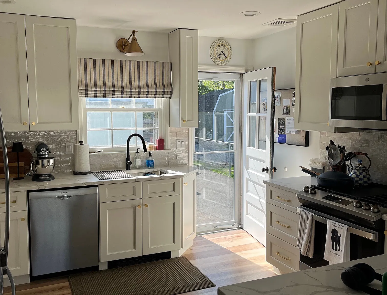 2 bed, 1170 sqft, $3,750 — Photo 4