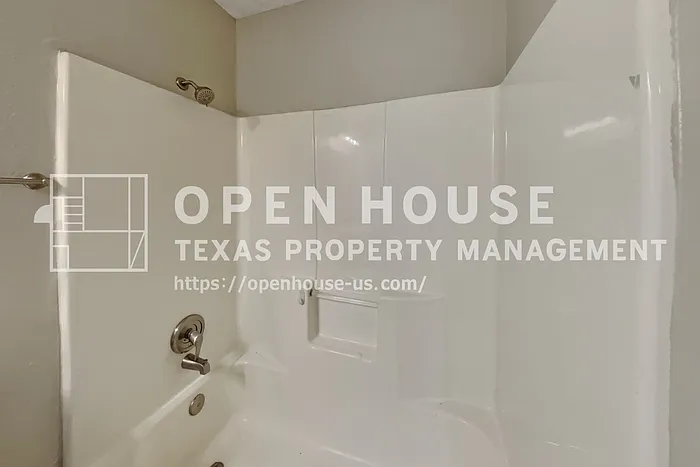 709 Stonebrooke Dr — Photo 18