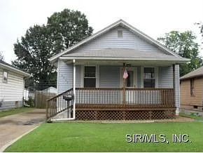 2624 Iowa St photo 1