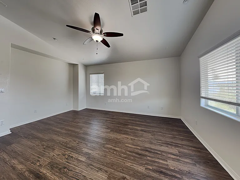 5676 Orangeroot Ct — Photo 10