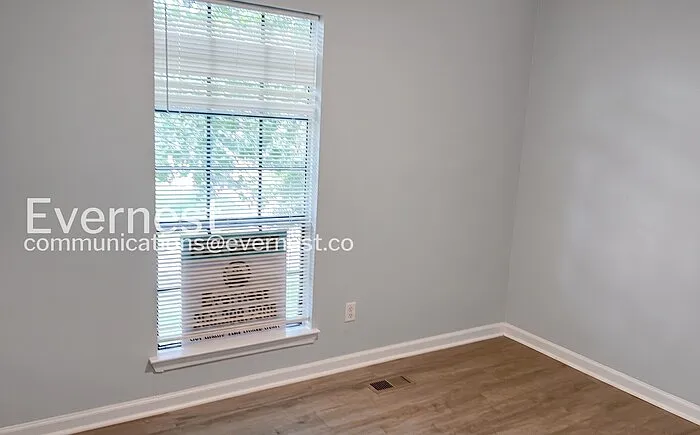 5328 Balboa Ave — Photo 15