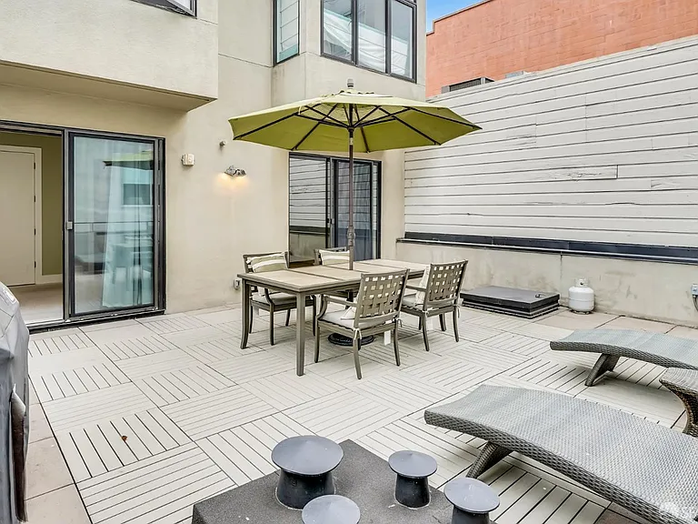 420 Bay St #A — Photo 21