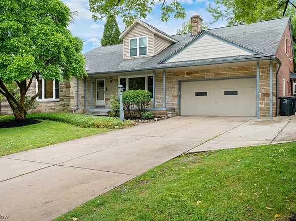 23313 Fernwood Dr, Beachwood, OH 44122
