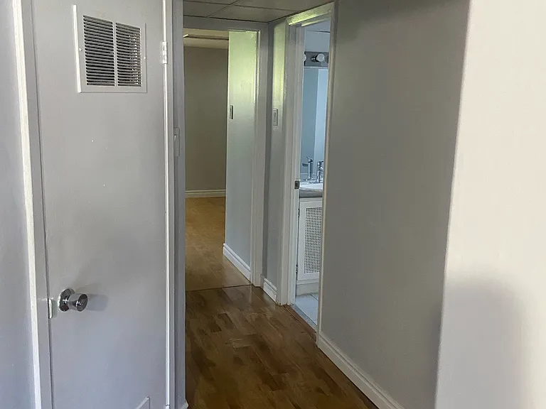 308 Taylor Mills Dr N #BASEMENT — Photo 6