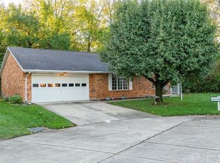 6686 Oakwood Ln, Dayton, OH 45424