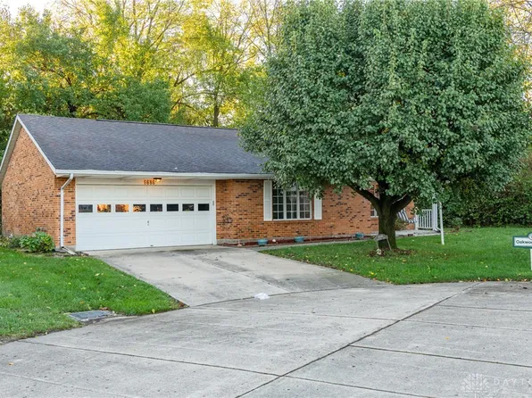 6686 Oakwood Ln, Dayton, OH 45424