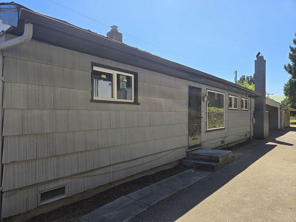 1st image of 916 E Main #A