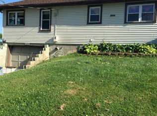 520 4th St, Philo, OH 43771