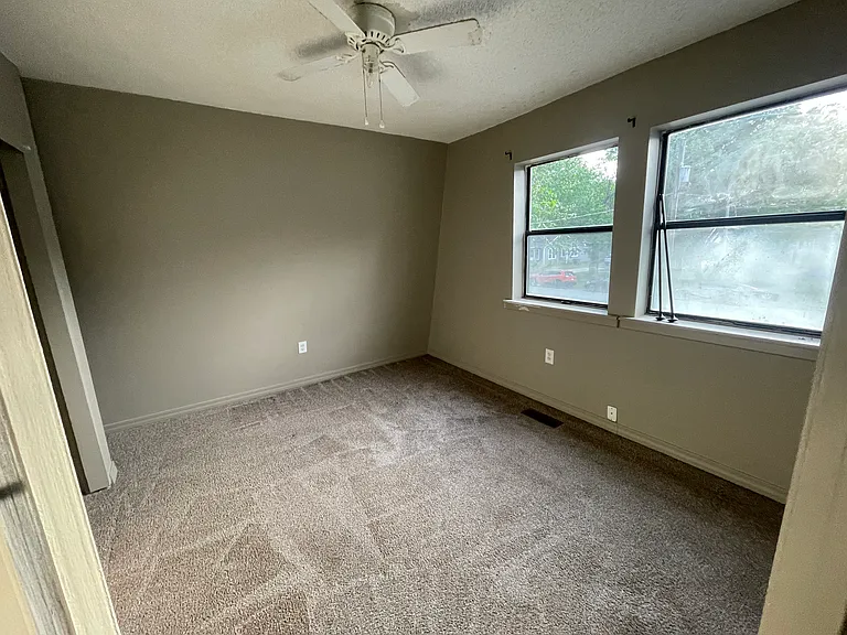 220 Locust Ave #A — Photo 6