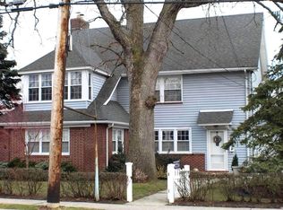 80 Winter St, Lynbrook, NY 11563