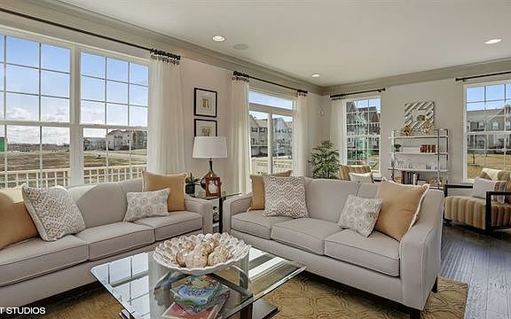 3rd image of 1491 Deer Pointe Dr #0801