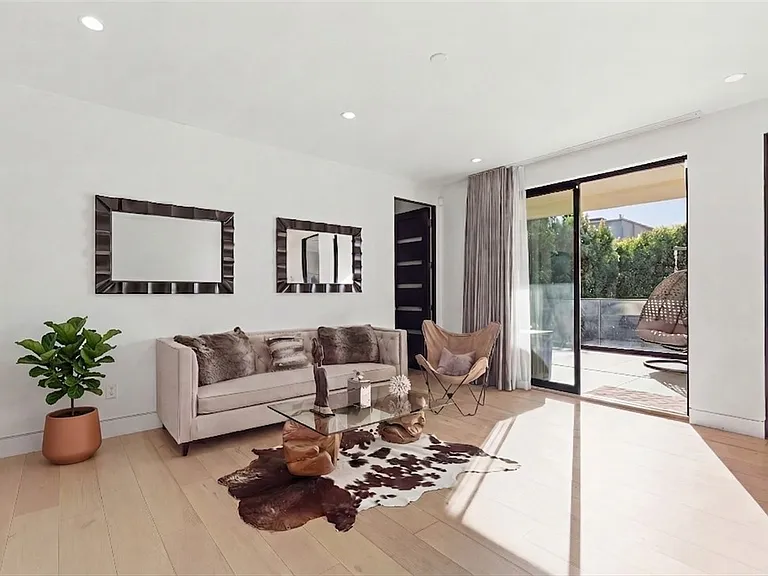 4545 Stern Ave — Photo 30