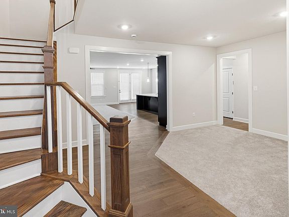 5th image of 1716 Frost Ln