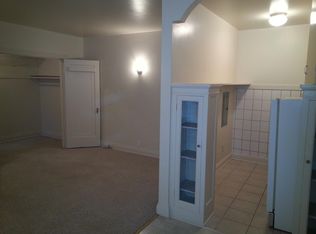 232 N Genesee St #207, Waukegan, IL 60085