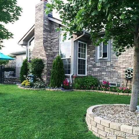 1st image of 59252 Royal Oak Ct