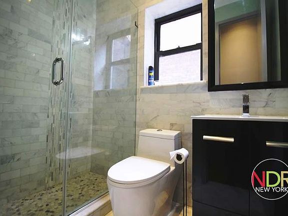4th image of 404 Suydam St APT 1L
