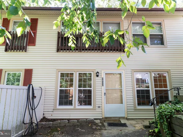 2832 Chablis Cir, Woodbridge, VA 22192