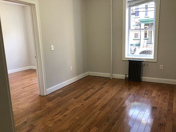 3rd image of 384 Baldwin Ave #1E