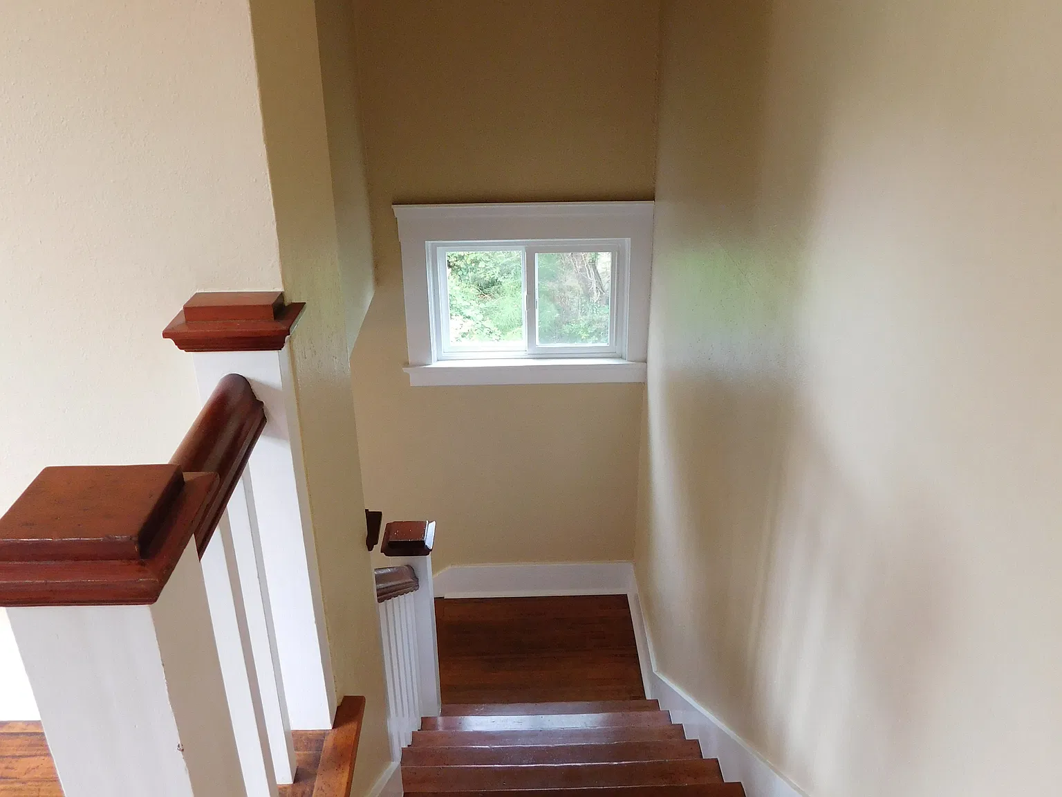 2 bed, 1250 sqft, $1,975 — Photo 4