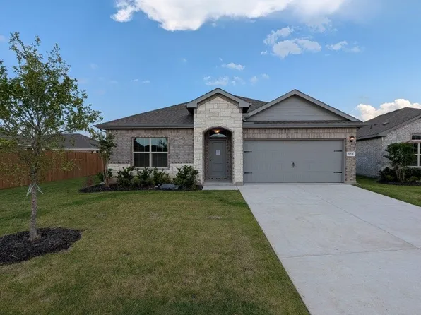 512 Lankford Farms Dr, Cleburne, TX 76031