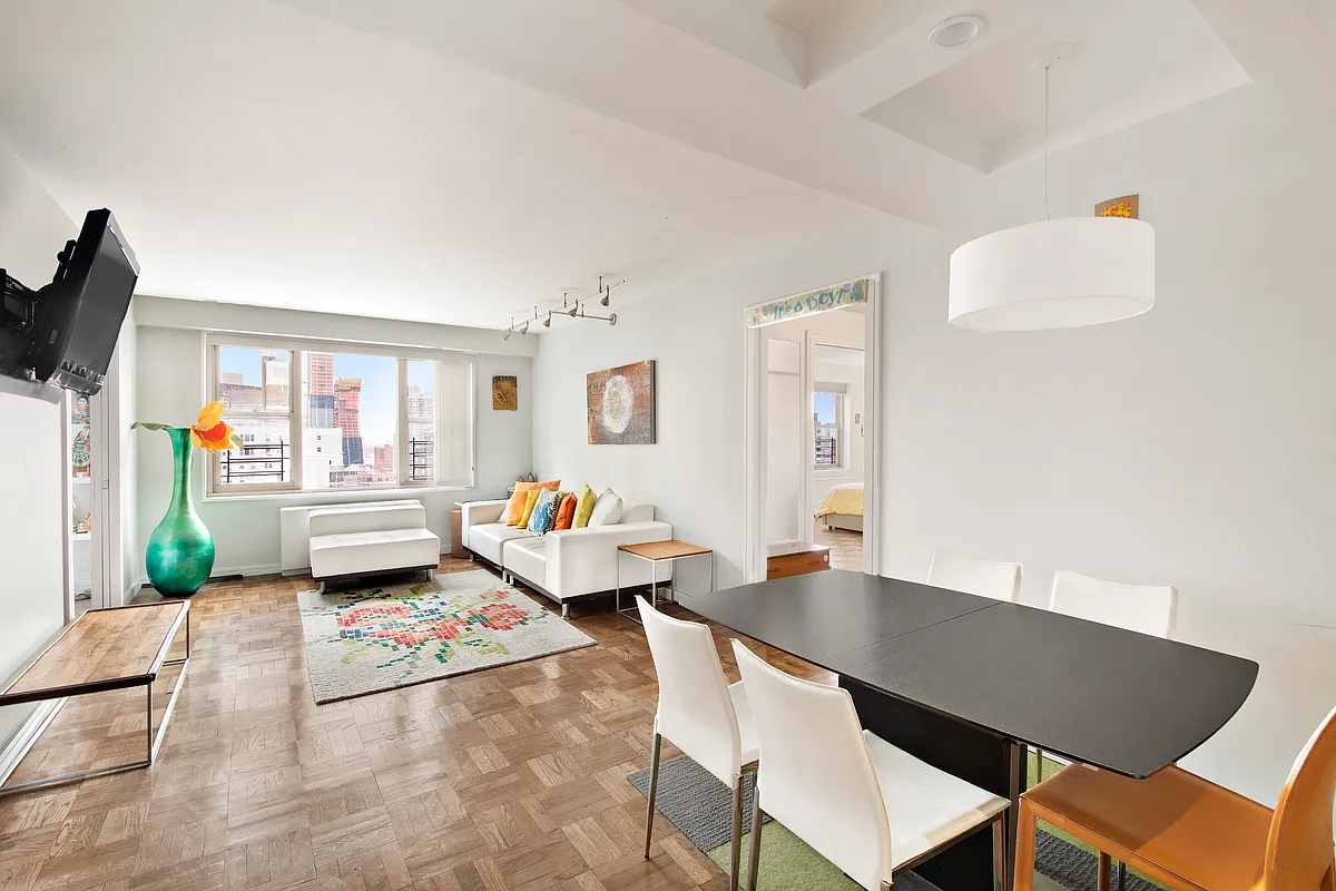 137 East 36th St Unit 16B  