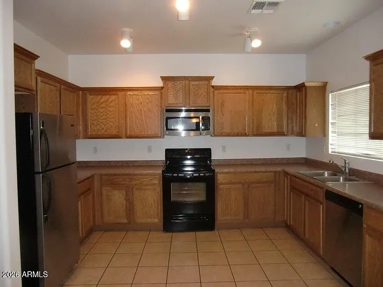 5419 W Shumway Farm Rd — Photo 5