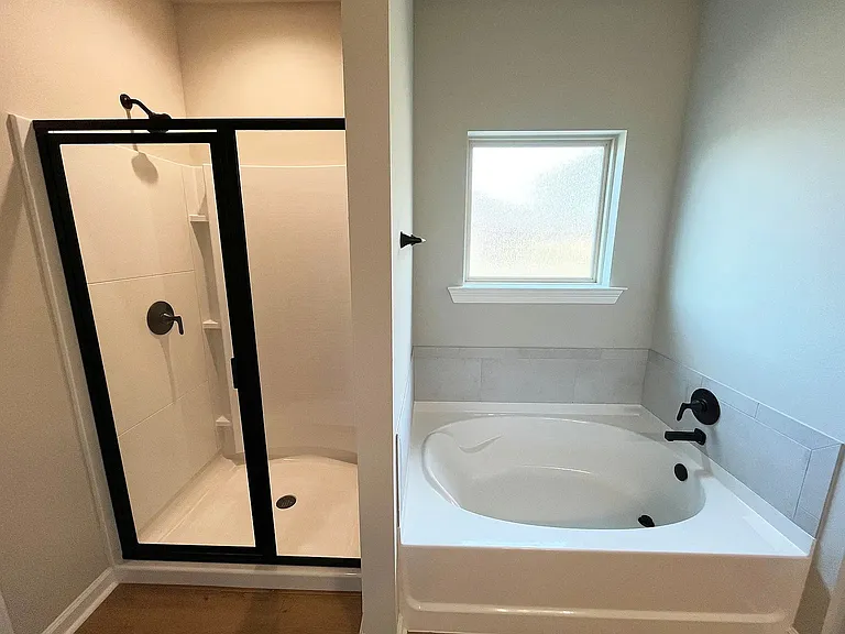 121 Dutchman Dr — Photo 14