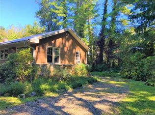 71 Linden St #A, Arden, NC 28704