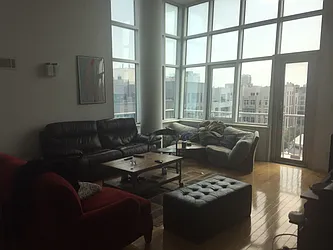 Rented by R New York