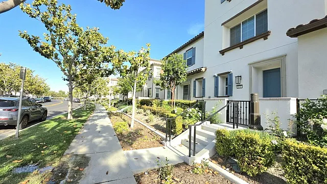 8141 Garden Park St — Photo 2