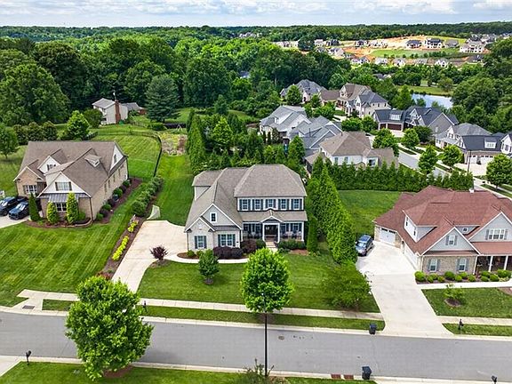 5th image of 4818 Summer Hill Way
