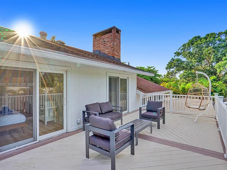 2120 SW 28th Way — Photo 37