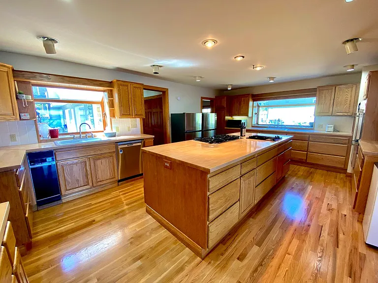 2461 Turn Point Rd — Photo 13