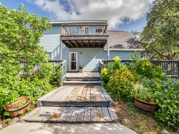 3355 County Road 265, Mico, TX 78056